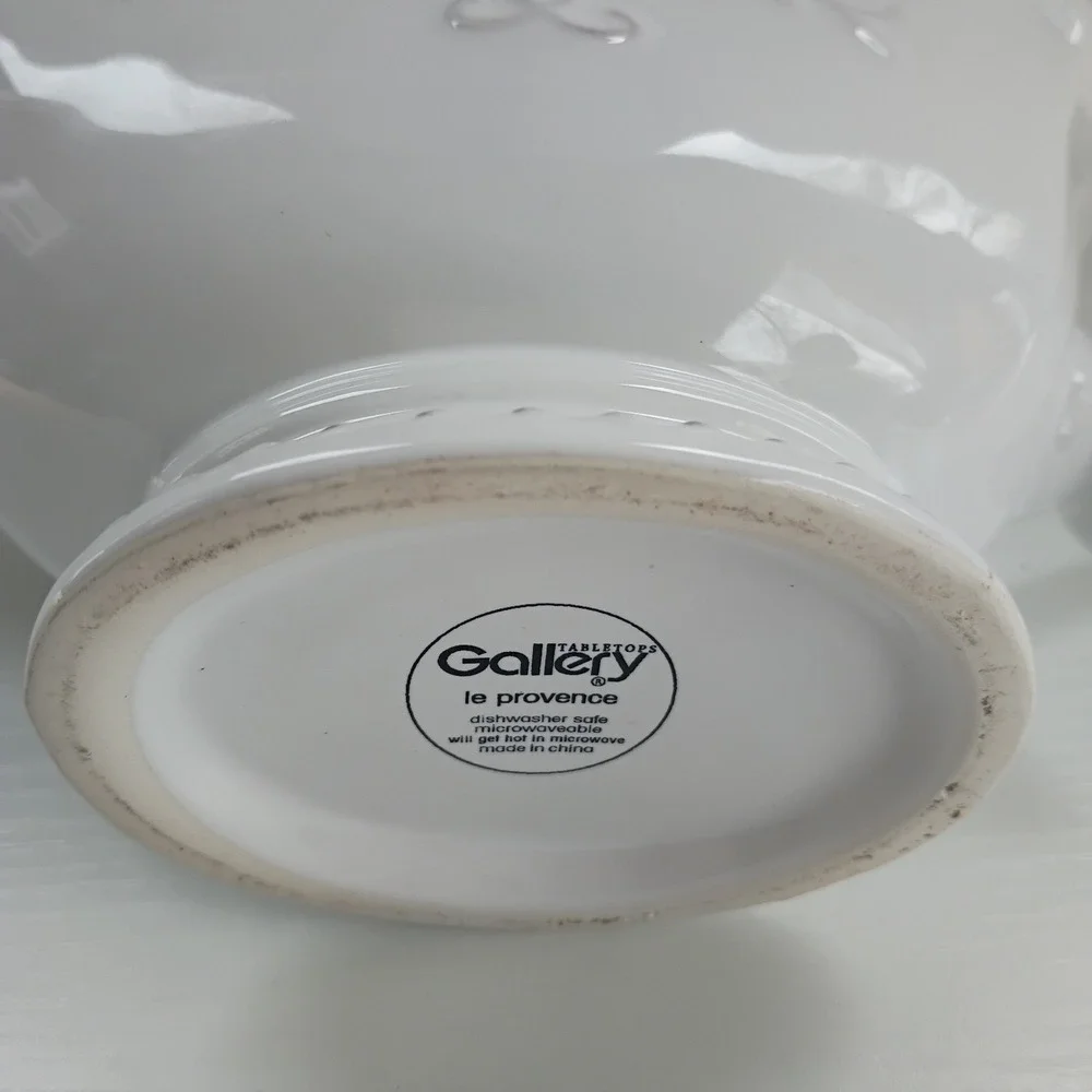 1 Piece Tabletops Gallery Timeless Design Le Provence Stoneware Gravy Boat